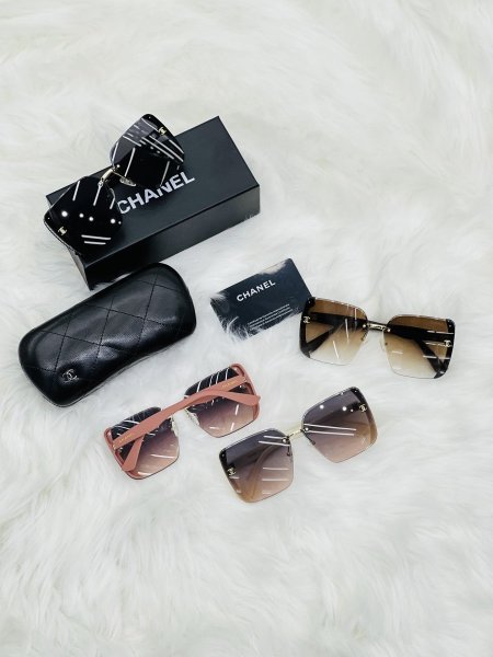 Chanel sunglasses (A2)