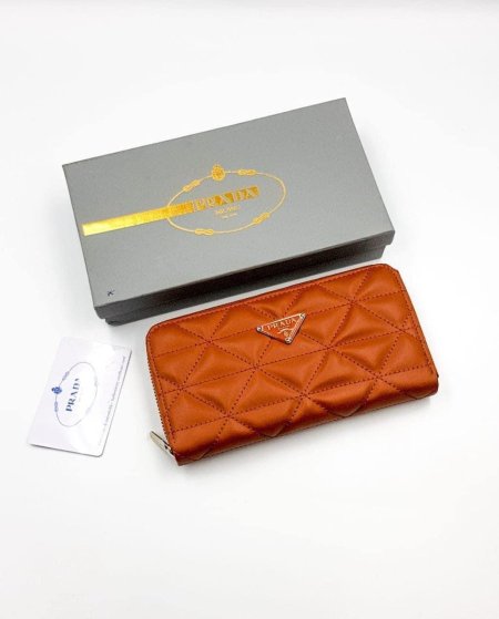 Prada wallet  - عسلي <br> <span class='text-color-warm'>نفدت الكمية</span>