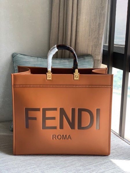 Tas Fendi - عسلي <br> <span class='text-color-warm'>نفدت الكمية</span>