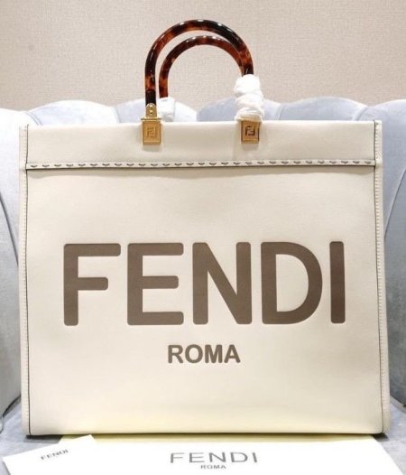 Tas Fendi - بيج فاتح