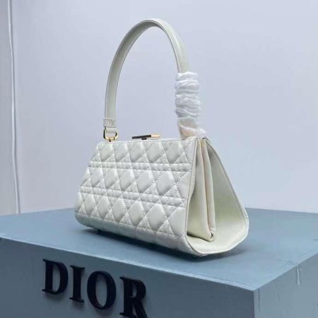 Dior bubble new version  - ابيض