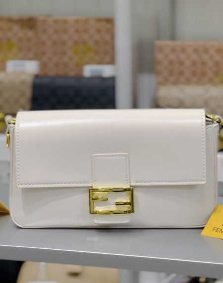 Fendi new with strap - بيج فاتح