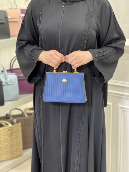 نيلي مربع