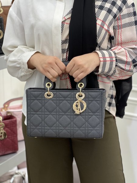 Lady dior /مستطيل مش مختم اعلى جودة