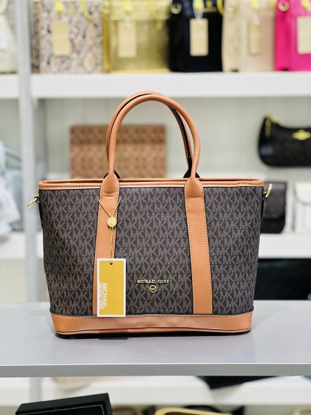 Michael Kors Luisa tote bag - بني