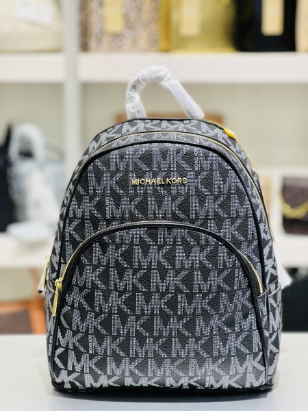 Michael Kors Backpack - اسود