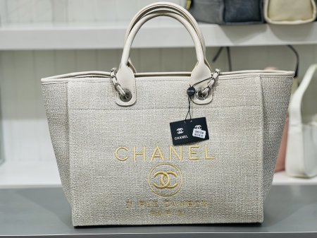 Chanel Deauville Tote - بيج