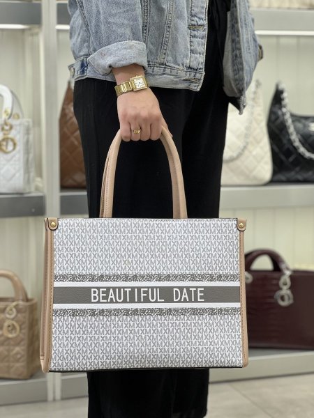 ابيض اطار بيج