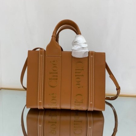 Chloe small woody leather bag - عسلي