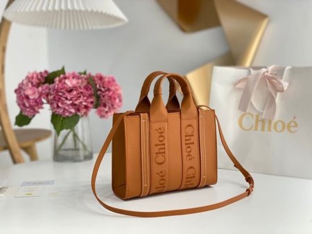 Chloe small woody leather bag