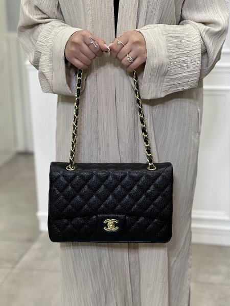 Chanel classic 28cm - اسود جلد كافيار ، هاردوير ذهبي