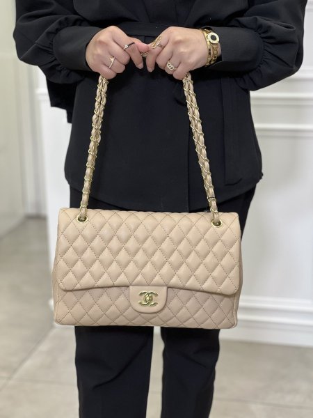 Chanel classic 30cm - بيج جلد ناعم ،هاردوير ذهبي