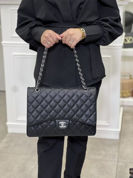 Chanel classic 35cm - اسود جلد كافيار ، هاردوير فضي