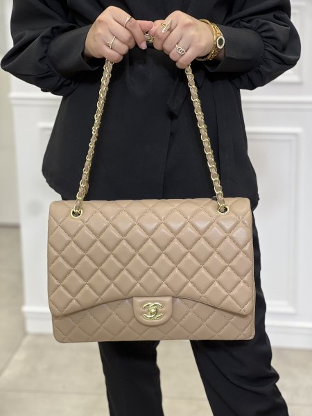 Chanel classic 35cm - بيج جلد ناعم ، هاردوير ذهبي