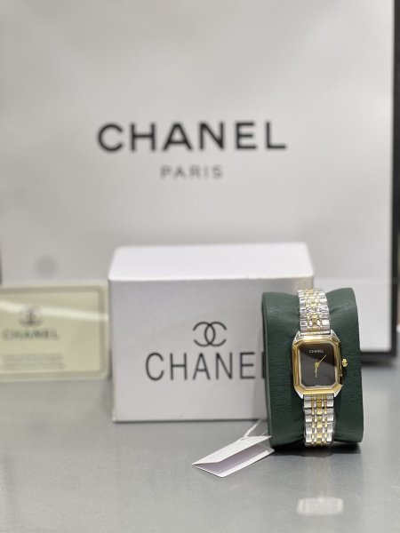 Chanel watches many colors  - اكسسوار ذهبي وفضي،مينا اسود