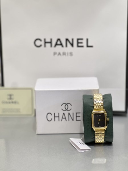 Chanel watches many colors  - اكسسوار ذهبي،مينا اسود