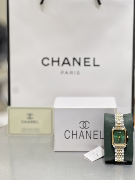 Chanel watches many colors  - اكسسوار ذهبي وفضي،مينا اخضر