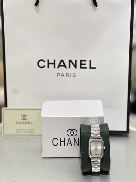 Chanel watches many colors  - اكسسوار فضي،اطار زركون،مينا بيضاء