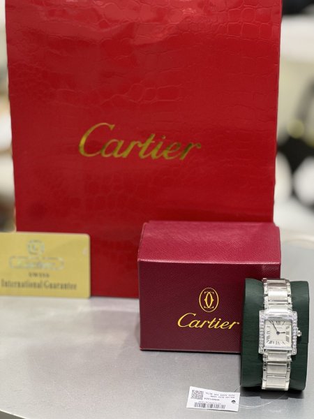 Cartier Watch - اكسسوار فضي ، اطار زركون،مينا ابيض