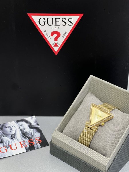 Guess watches  - ذهبي