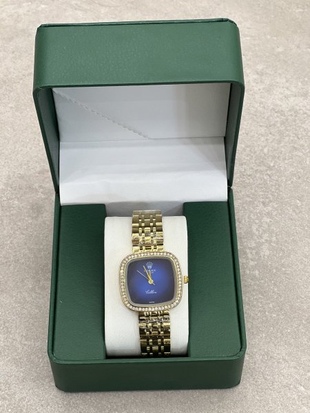 ذهبي ، مينا كحلي