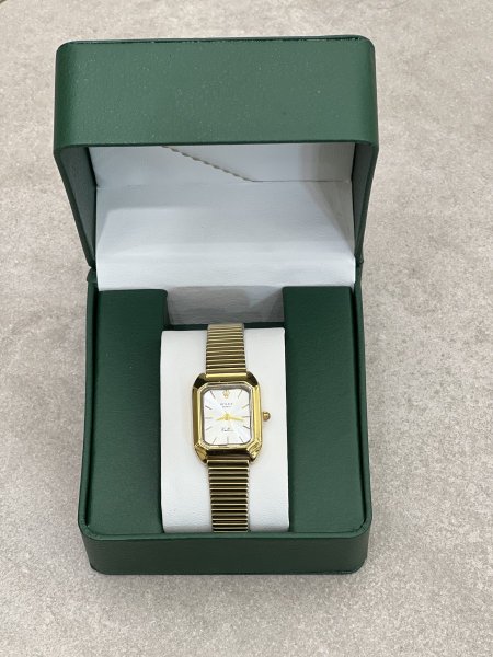 ذهبي ، مينا ايفوري